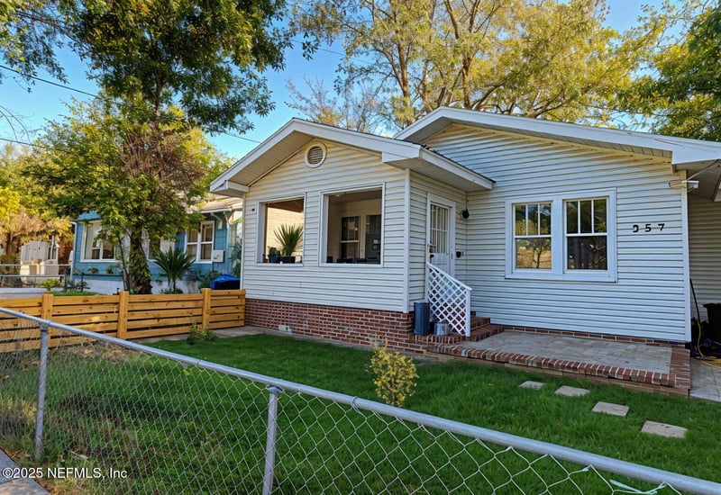 657 Basswood St, Jacksonville, FL 32206