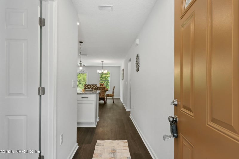 860 Center St, Baldwin, FL 32234