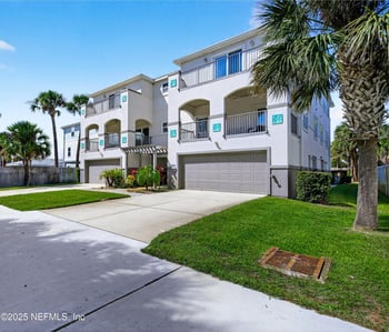 214 6th Ave #D, Jacksonville Beach, FL 32250