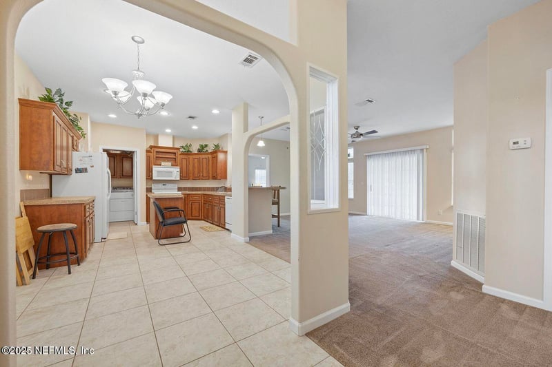 148 Lake Margo Dr, Satsuma, FL 32189