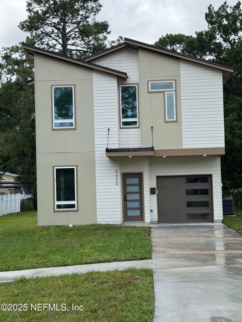 6620 Gillislee Dr, Jacksonville, FL 32209