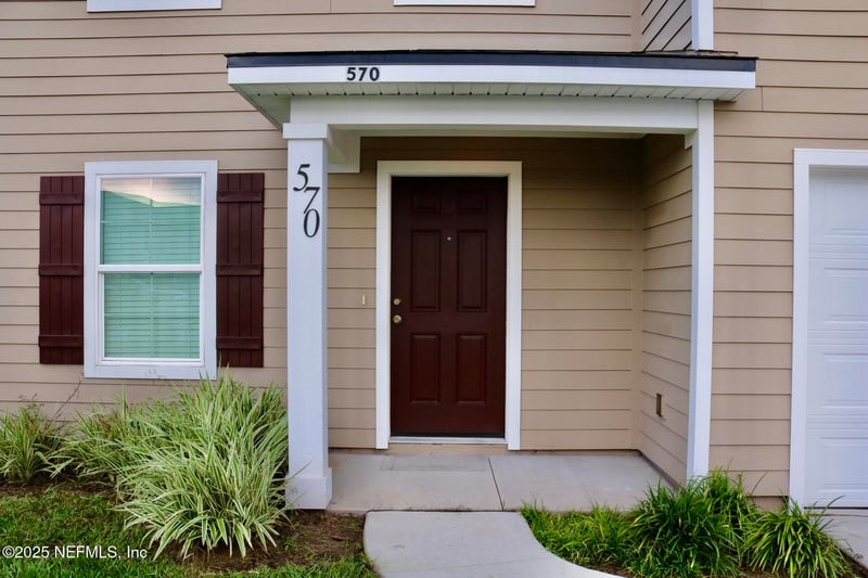 570 Independence Dr, Macclenny, FL 32063