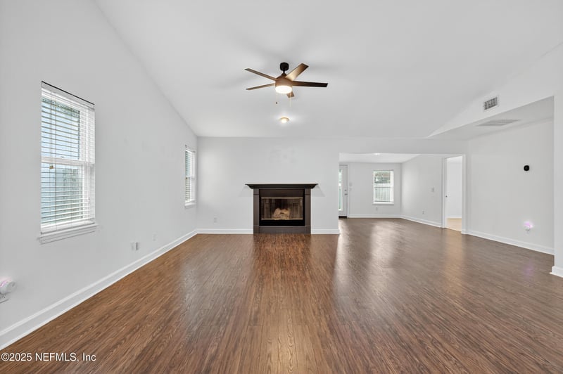 13046 Twin Pines Cir, Jacksonville, FL 32246