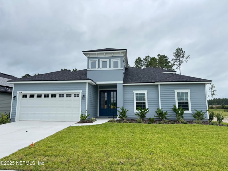 3636 Americana Dr, Green Cove Springs, FL 32043