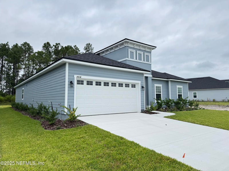 3636 Americana Dr, Green Cove Springs, FL 32043