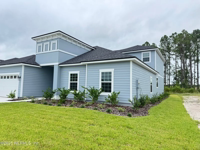 3636 Americana Dr, Green Cove Springs, FL 32043