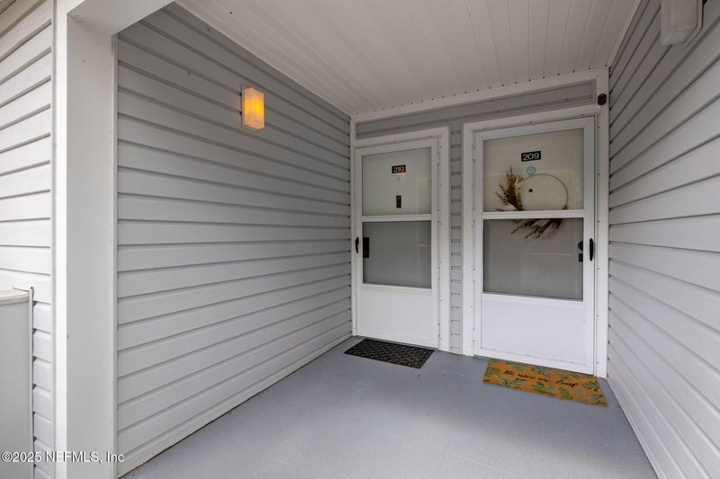 210 River Bend Pl #B, Welaka, FL 32193