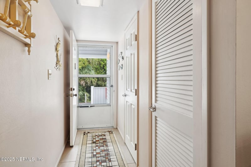 210 River Bend Pl #B, Welaka, FL 32193