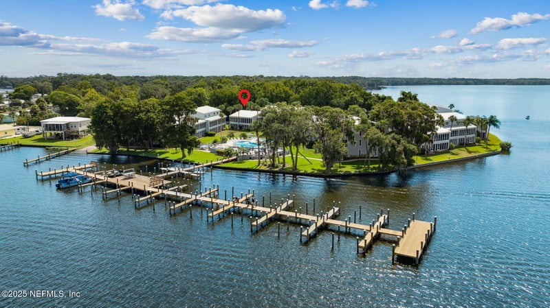 210 River Bend Pl #B, Welaka, FL 32193