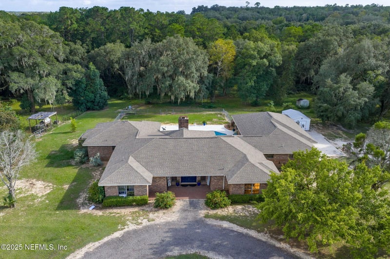 105 Dairy Rd, Melrose, FL 32666