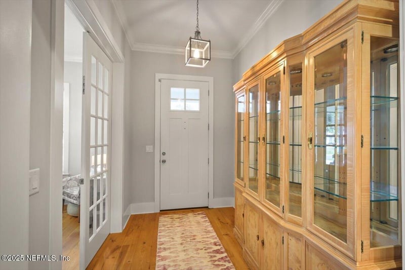 740 Paradise Ln, Atlantic Beach, FL 32233