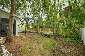 740 Paradise Ln, Atlantic Beach, FL 32233