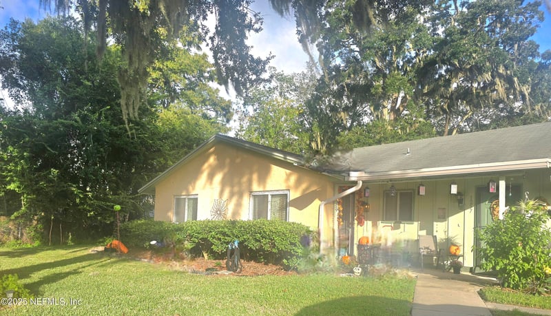 1259 The Grove Rd, Orange Park, FL 32073