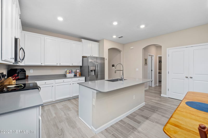 10243 Nala Ln, Jacksonville, FL 32218