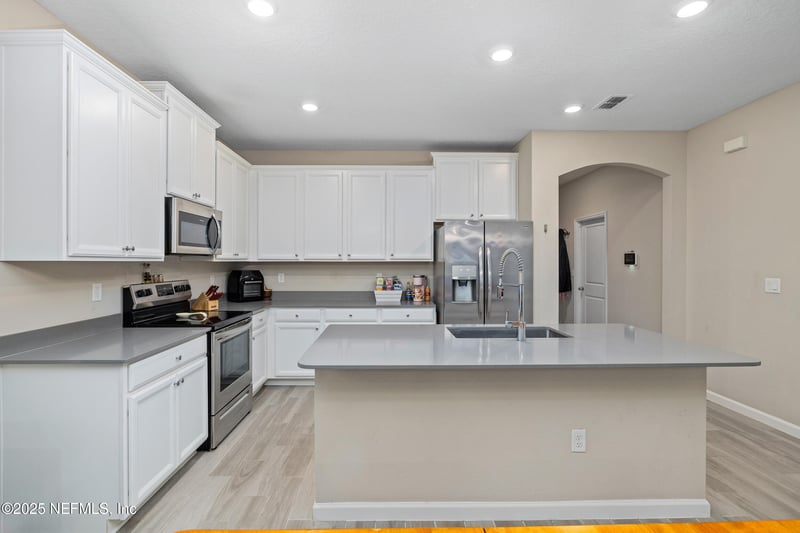 10243 Nala Ln, Jacksonville, FL 32218