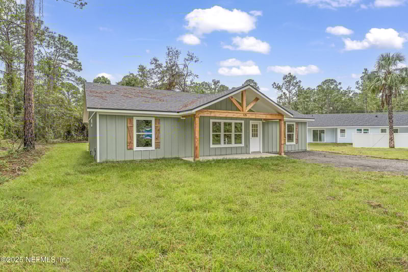 105 3rd St, Georgetown, FL 32139