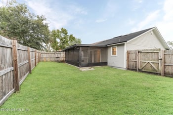 8855 Cavender Dr, Jacksonville, FL 32216