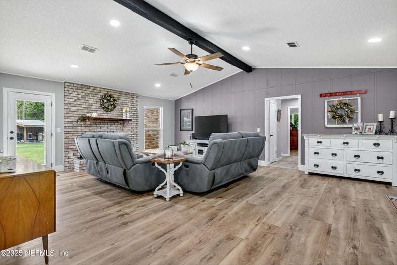 6049 Taylor Rd, Middleburg, FL 32068