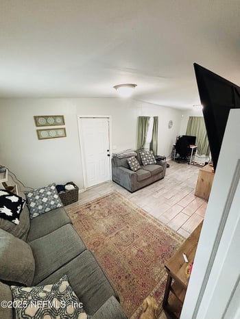 913 De Paul Dr, Jacksonville, FL 32218