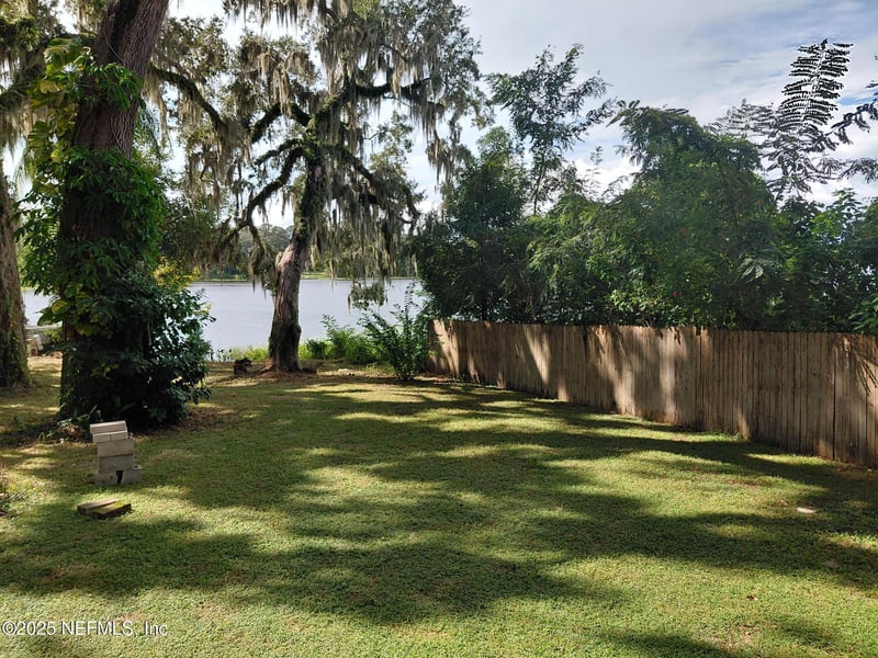 232 Main St, Crescent, FL 32112