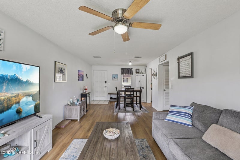 1647 El Camino Rd #5, Jacksonville, FL 32216