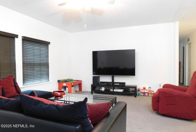 8645 Alexa Ln, Jacksonville, FL 32220