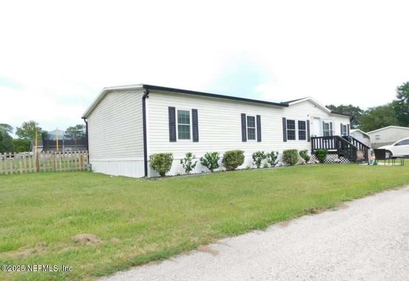 8645 Alexa Ln, Jacksonville, FL 32220