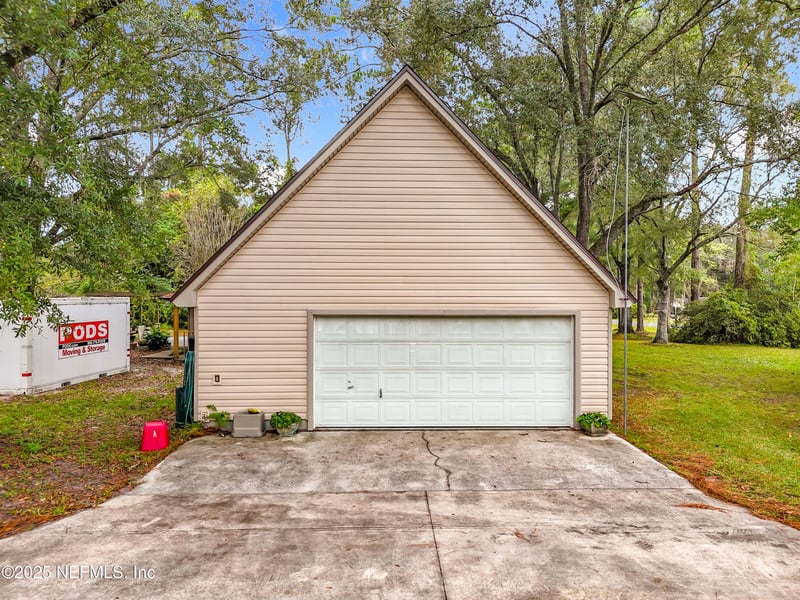 35061 Karen Rd, Callahan, FL 32011