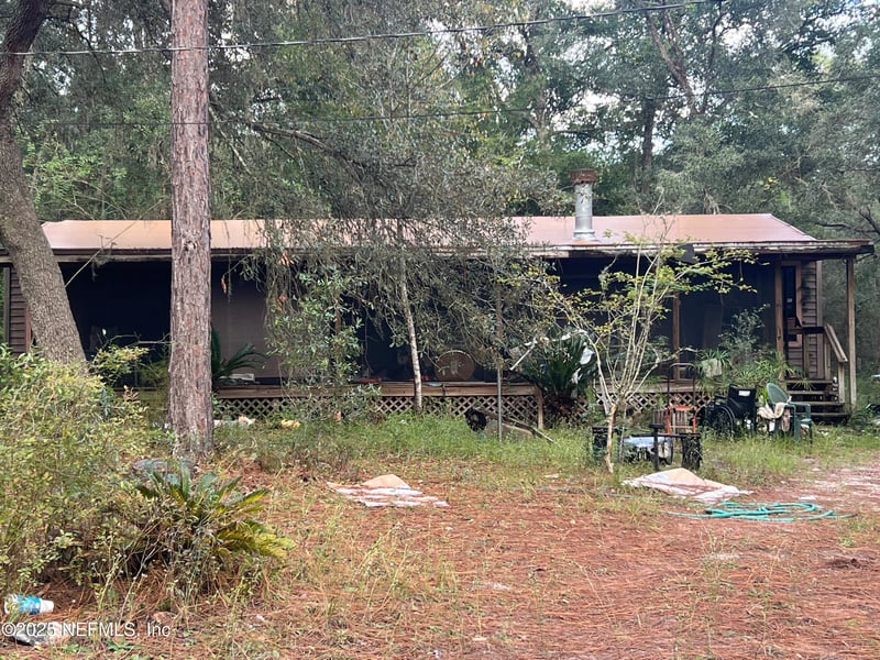 126 Willow Ln, Hawthorne, FL 32640