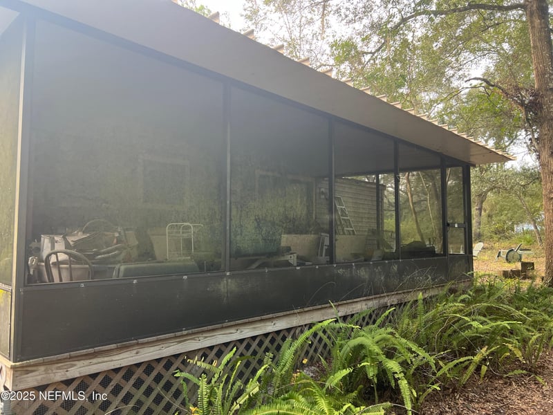 126 Willow Ln, Hawthorne, FL 32640