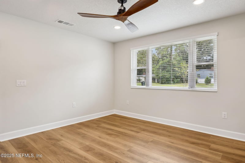 555 Glynlea Rd, Jacksonville, FL 32216