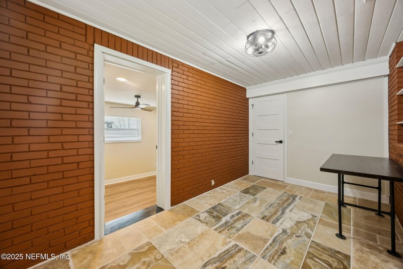 555 Glynlea Rd, Jacksonville, FL 32216