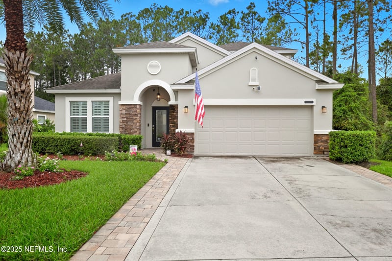 221 Tollerton Ave, St Johns, FL 32259