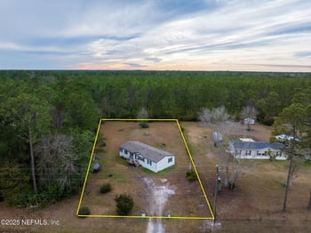 2562 Hibiscus Ave, Middleburg, FL 32068