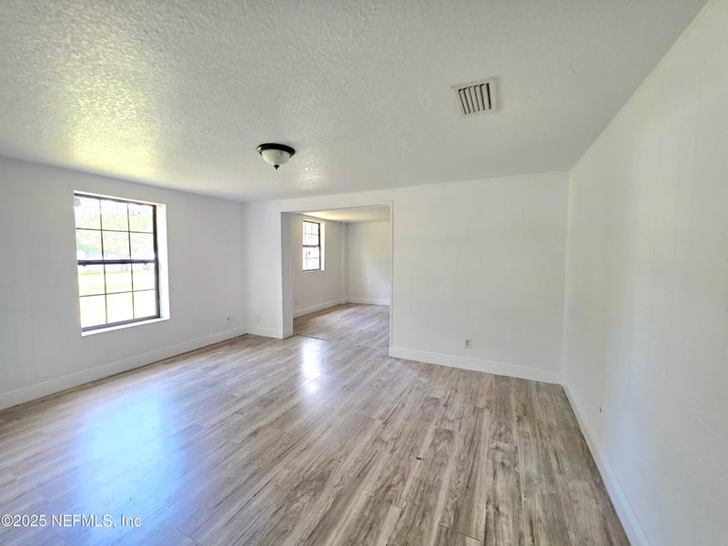 10221 Beam St, Jacksonville, FL 32218