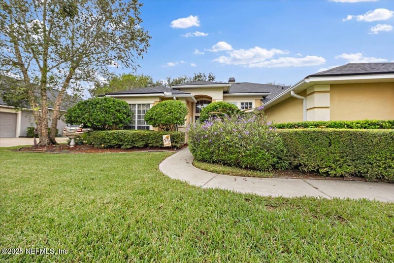 1217 Burgandy Trl, St Johns, FL 32259