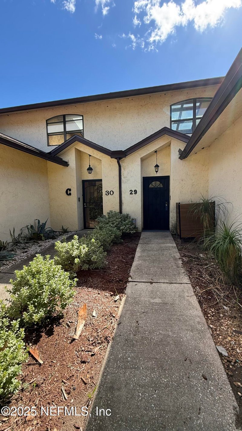 29 Fox Valley Dr, Orange Park, FL 32073