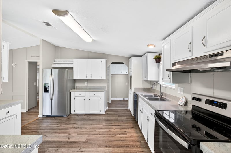 2562 Hibiscus Ave, Middleburg, FL 32068