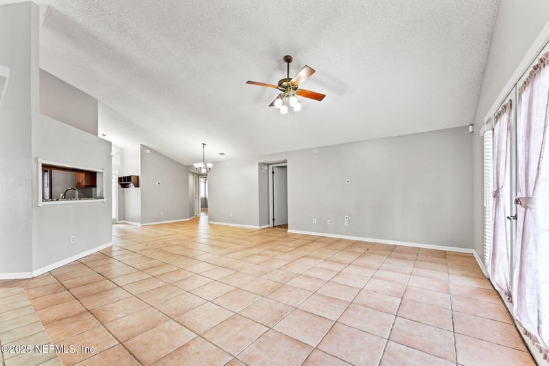 8379 Chason Rd, Jacksonville, FL 32244