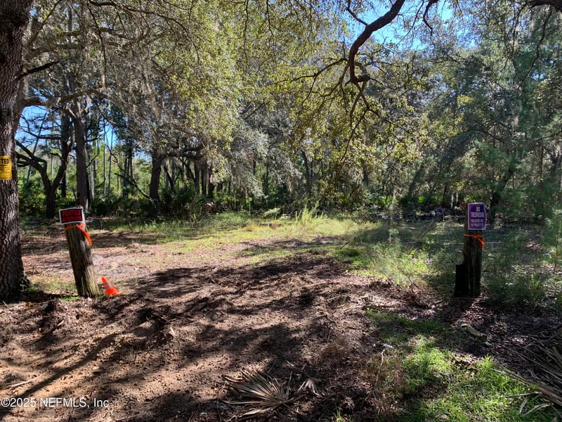 102 Eden Ave, Interlachen, FL 32148