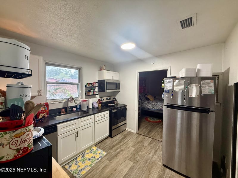 3838 Winton Dr, Jacksonville, FL 32208