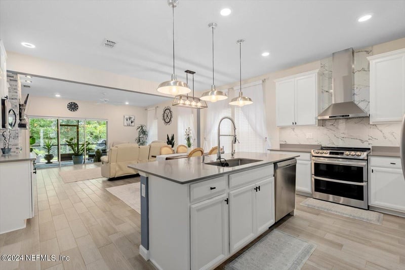 10171 Nala Ln, Jacksonville, FL 32218