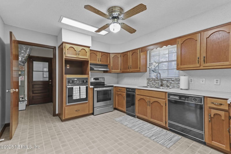 1733 Hereford Rd, Middleburg, FL 32068