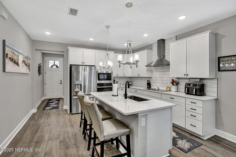 27 Moana Ct, Palm Coast, FL 32137