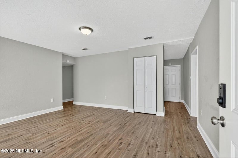 8647 Lenox Ave, Jacksonville, FL 32221