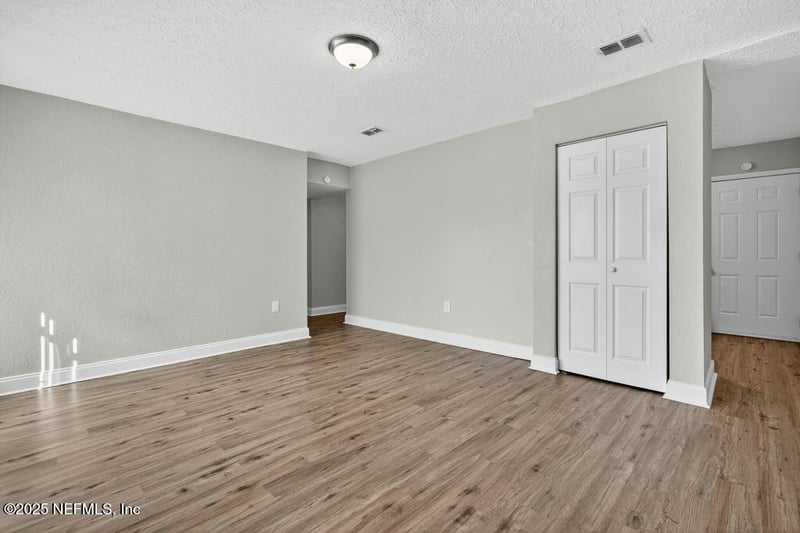 8647 Lenox Ave, Jacksonville, FL 32221