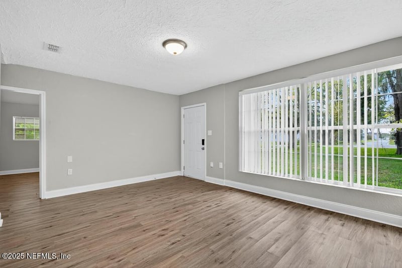 8647 Lenox Ave, Jacksonville, FL 32221