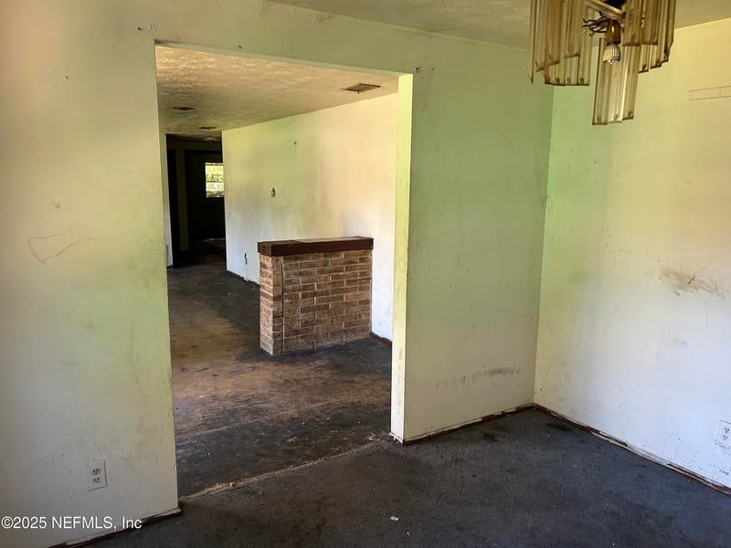 9238 2nd Ave, Jacksonville, FL 32208