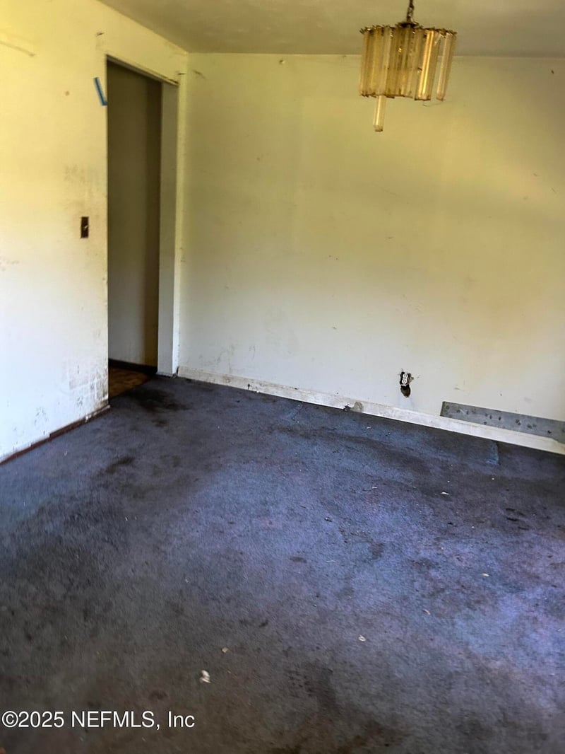 9238 2nd Ave, Jacksonville, FL 32208