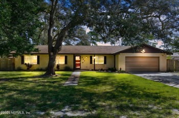 707 Queen Rd, St Augustine, FL 32086